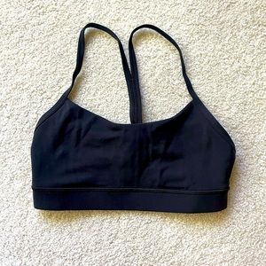 Black lululemon sports bra size 4